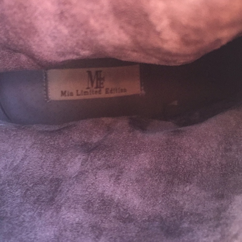 NWOT! Mia Limited Edition Brown Suede Boots - Picture 6 of 6
